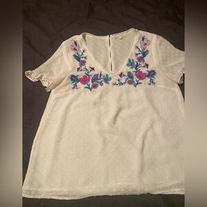 Embroidered V-Neck White Women's Top with Floral Accents